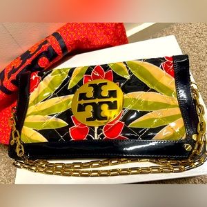 RARE! Tory Burch Quilted Patent Leather Reva Gold Chain Clutch Shoulder Bag Navy